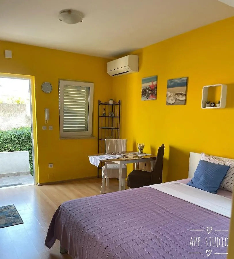 Apartments Mery Rovinj 0*,  Croatie